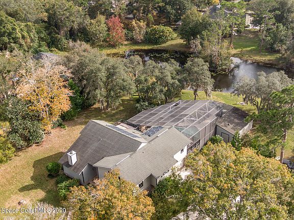 3rd image of 3885 Hidden Hills Dr