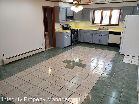 4th image of 3215 Route 9w APT 1