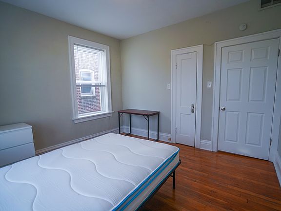 3rd image of 908 Eastgate Ave APT 2