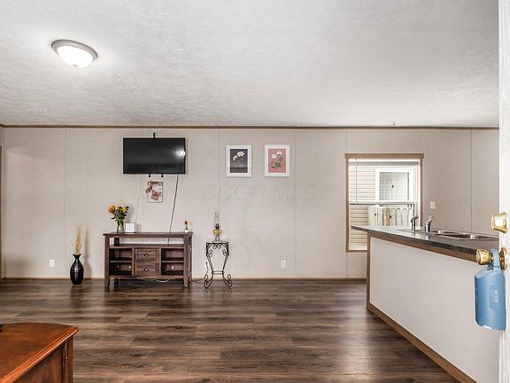 3rd image of 4285 Broadway Unit D-11