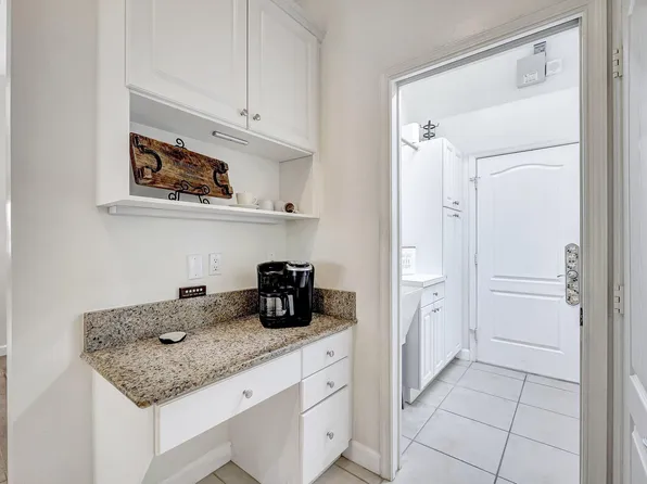 6011 NW Baynard Drive, Port St Lucie, FL 34986