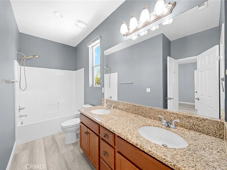1420 Yarrow Ln — Photo 23