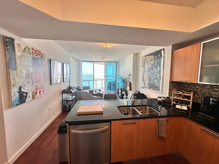 480 NE 30th St #1704 — Photo 8