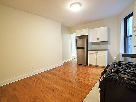 3rd image of 515 W 168th St APT 3C