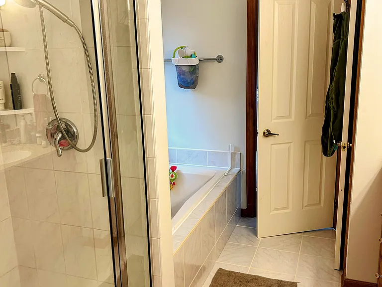 1638 Stone Mansion Dr — Photo 17