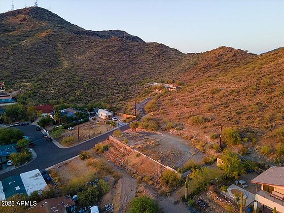 3rd image of 1265 W DESERT COVE Avenue #-