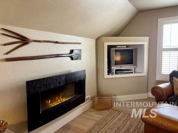 89 S 222 W, Burley, ID 83318