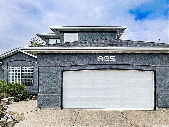3rd image of 935 Fairbrother Close