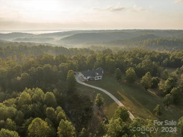 213 Lake Haven Dr, Lake Lure, NC 28746