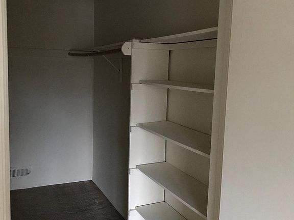 5th image of 185 Colonial Ct Floor 3