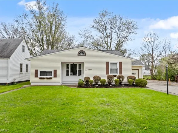 764 Mannering Rd, Eastlake, OH 44095