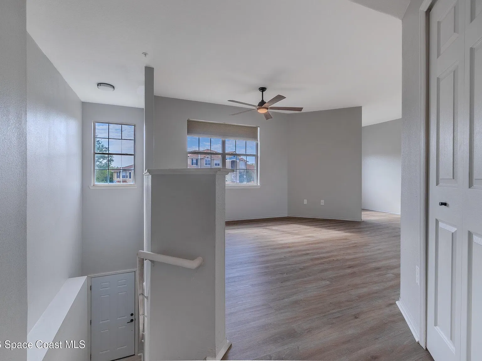 3 bed, 2.0 bath, 1278 sqft, $2,300 — Photo 2