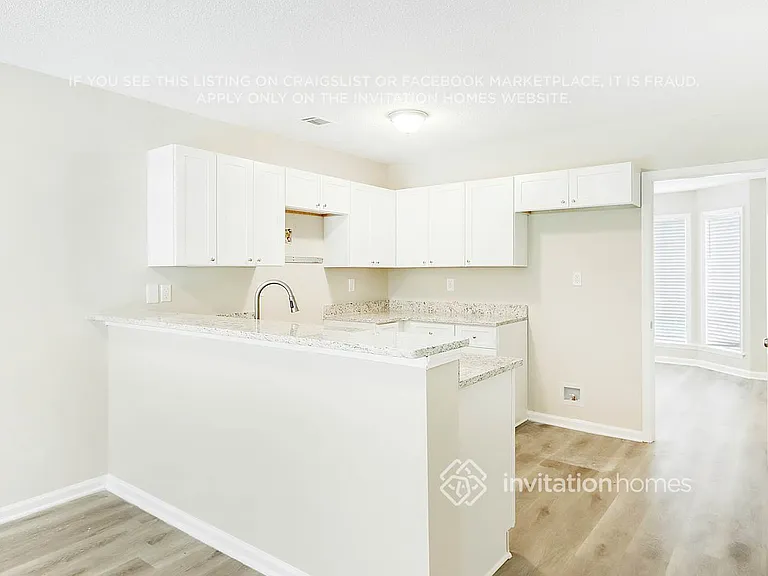 4469 White City Rd — Photo 12
