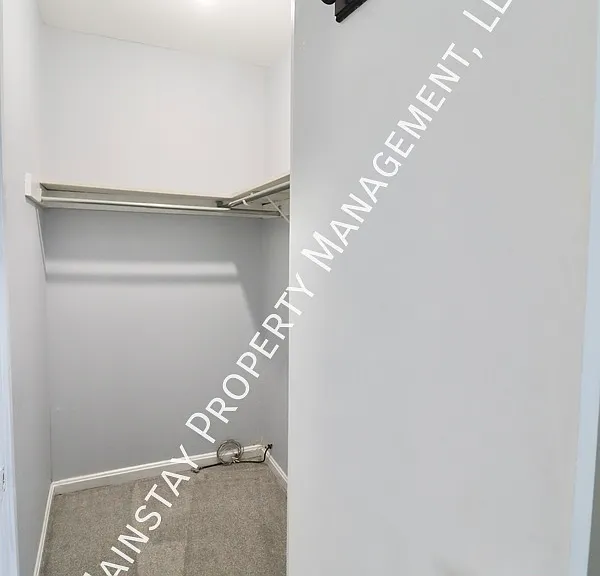 5 Supreme Ct — Photo 13