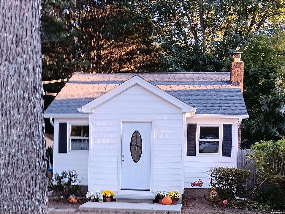 1st image of 238 Long Island Avenue