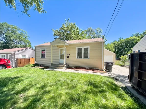 2619 57th St, Des Moines, IA 50310