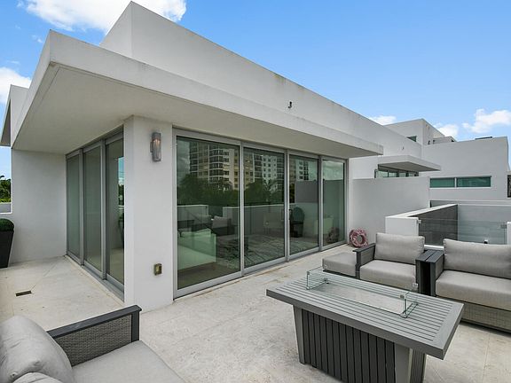 5th image of 917 Bucida Road #A