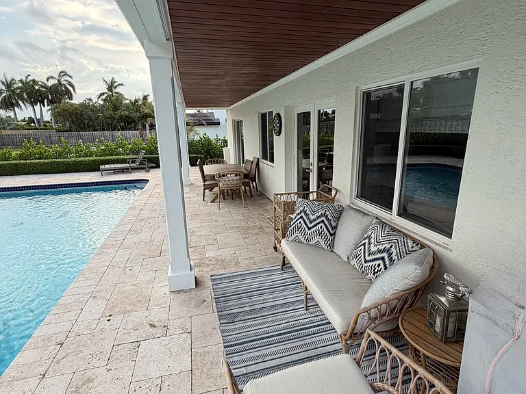 248 Codrington Dr — Photo 4
