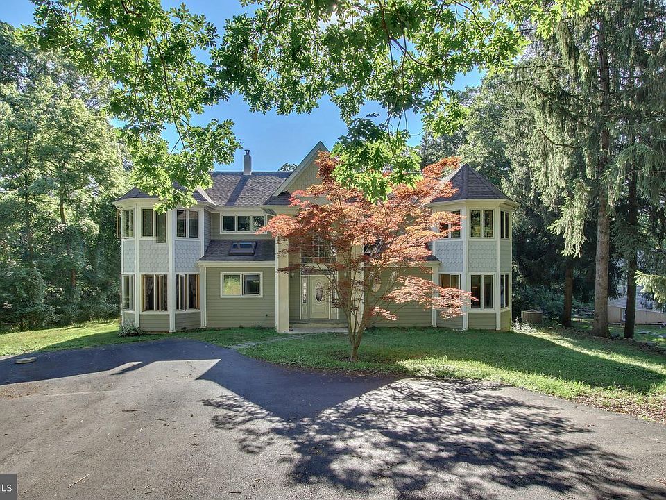 1st image of 50 War Admiral Ln