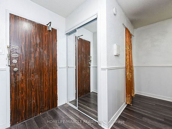 2nd image of 18 Knightsbridge Rd Unit 2005