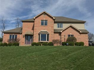 105 Cobblestone Cir, Venetia, PA 15367