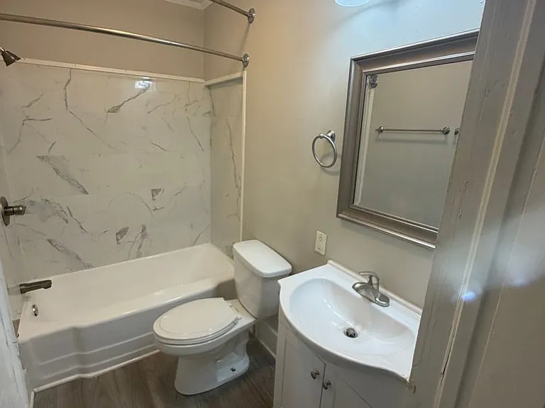 918 Laura Ave — Photo 9