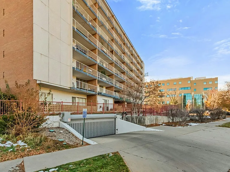 4800 E Hale Pkwy — Photo 43