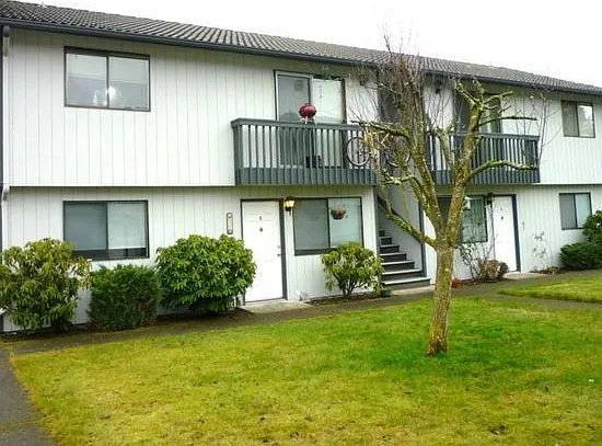 Buckley Park Apartments — Photo 2