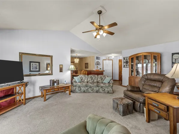 4545 Westchester Dr NE Unit C, Cedar Rapids, IA 52402