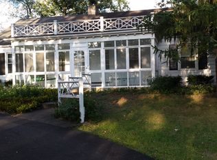 281 N Elmwood Dr, Addison, IL 60101