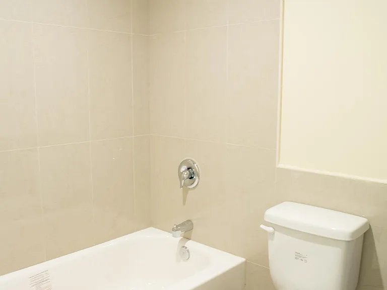 5815 Lincoln St #B — Photo 4