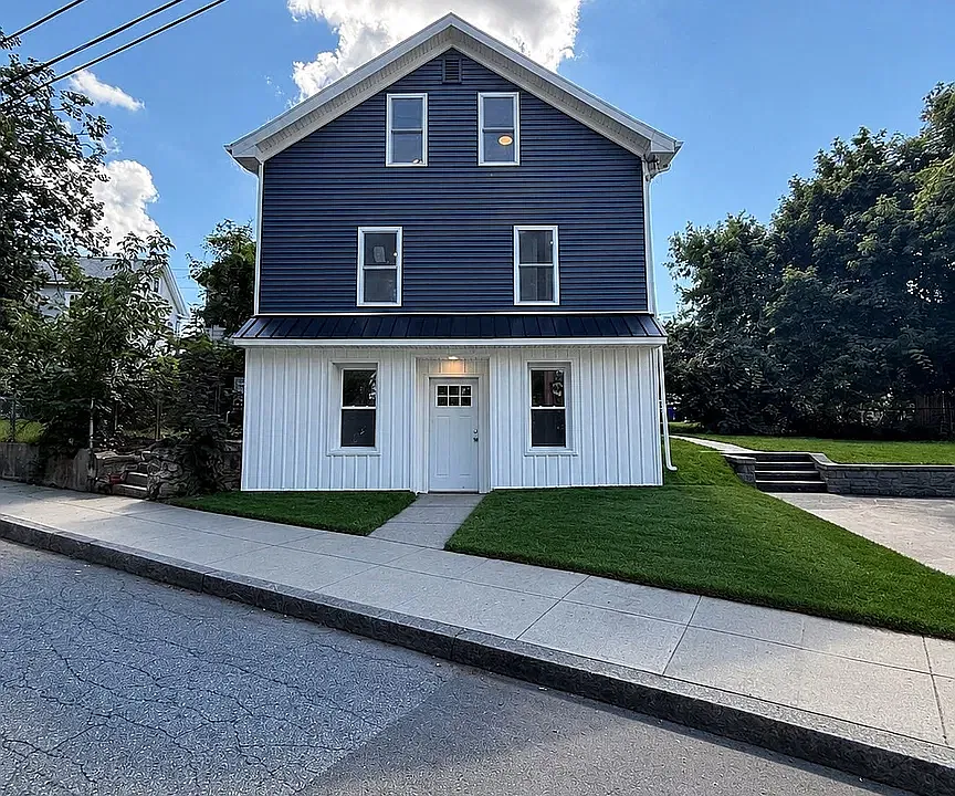 145 Chace St #1A