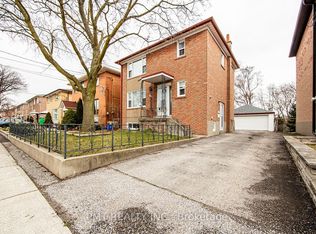 124 Edinborough Ct #BASEMENT, Toronto, ON M6N 2E8