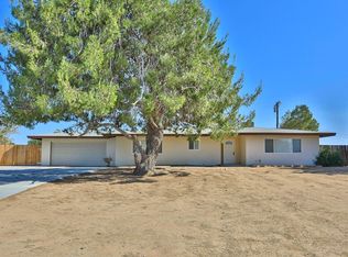 14363 Cronese Rd, Apple Valley, CA 92307