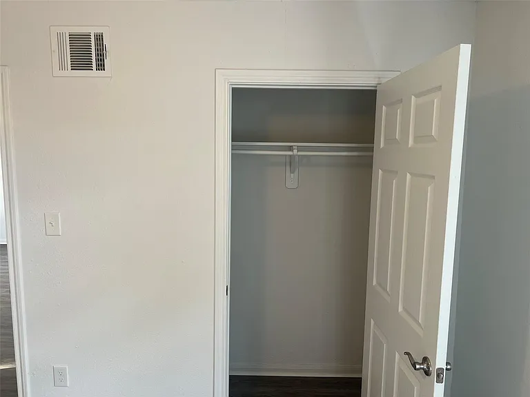 4714 Ward St #10 — Photo 9
