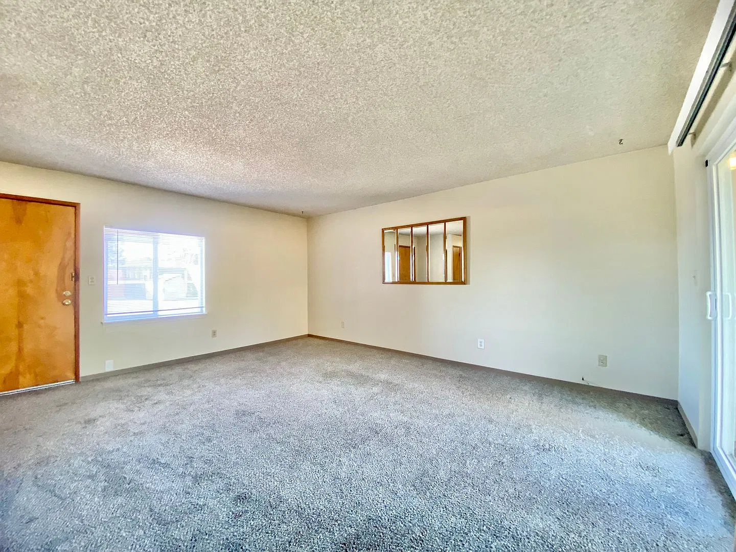 4507 Hillcrest Drive — Photo 4
