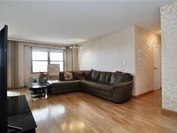 5th image of 601 Surf Ave APT 20H