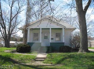 923 N George St, Clinton, IL 61727