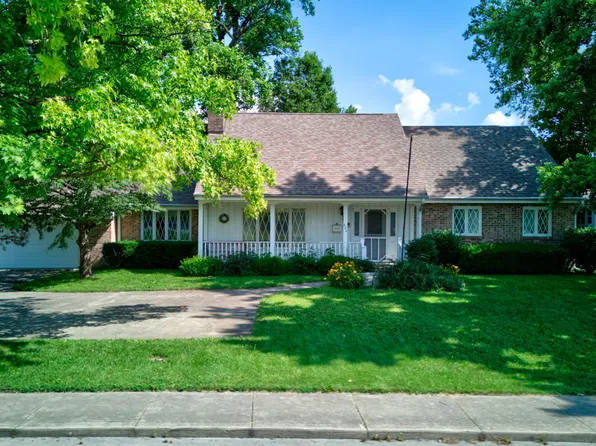 220 W South St, Tipton, IN 46072