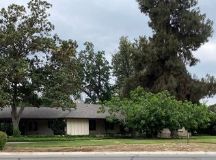 3201 W Royal Oaks Dr, Visalia, CA 93277