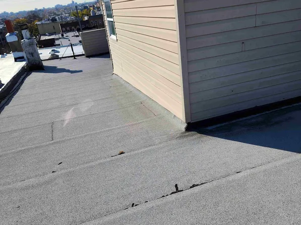 414 Onderdonk Avenue image 13 of 15