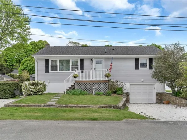 10 Read Ave, Warren, RI 02885