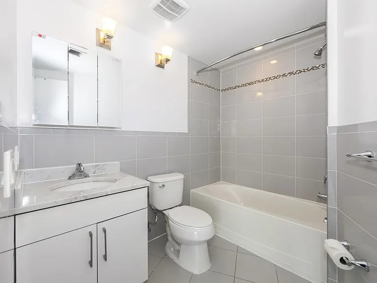 1702 Park Ave #817 — Photo 8