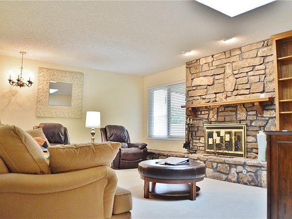 4th image of 806 S Orleans Dr