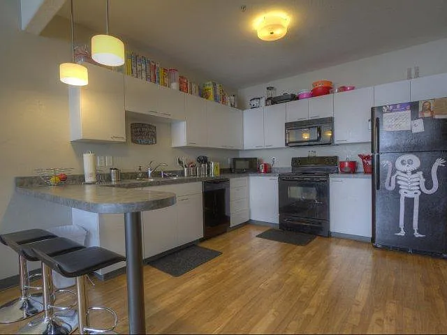 168 N 300 E — Photo 5