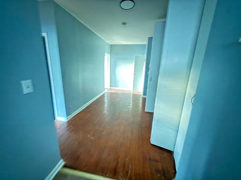 293 Parker St #7 — Photo 6
