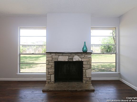 5th image of 9503 Five Forks St