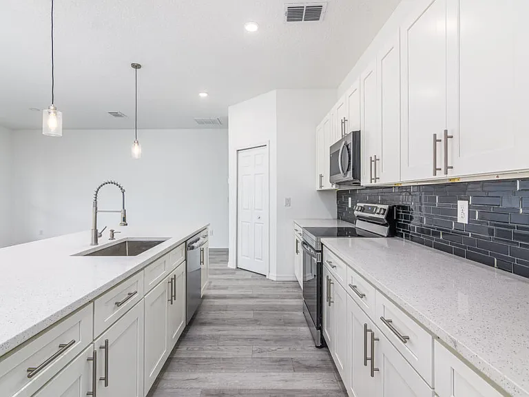 441 Helicon Ave NW — Photo 6