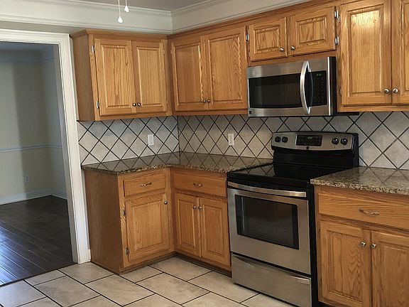 5th image of 1020 Joie Dr
