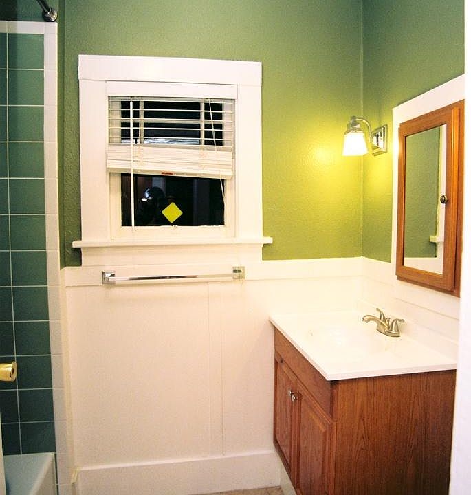 1st image of 390 S 10th St